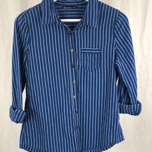 ⭐️ 5/$30 -Blue Notes blue & white pinstriped shirt